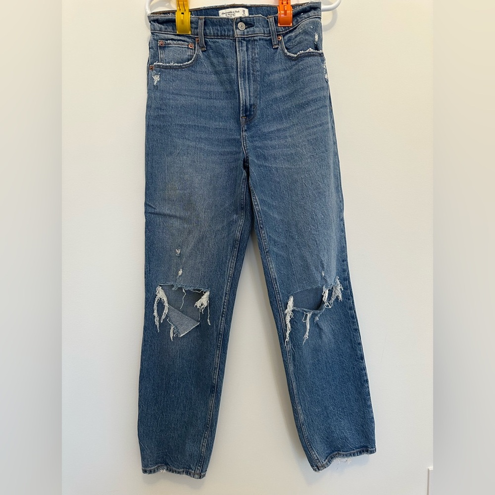 Abercrombie 90’s Ultra High Rise Straight Jean